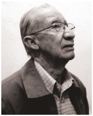 Escritor ecuatoriano Rodrigo Pesántez Rodas, autor de "Antología poética" (Ed. Deslinde, Madrid, 2022).